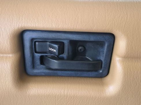 Used 1998 Jeep Wrangler Sahara AWD/4WD image 13