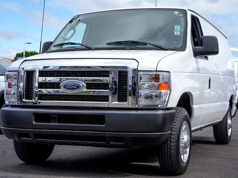 Used 2013 Ford E-150 and Econoline 150 image 3
