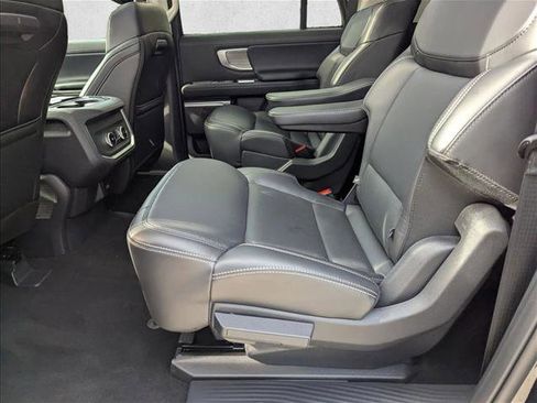 Used 2026 Ford Expedition Max Platinum AWD/4WD image 17