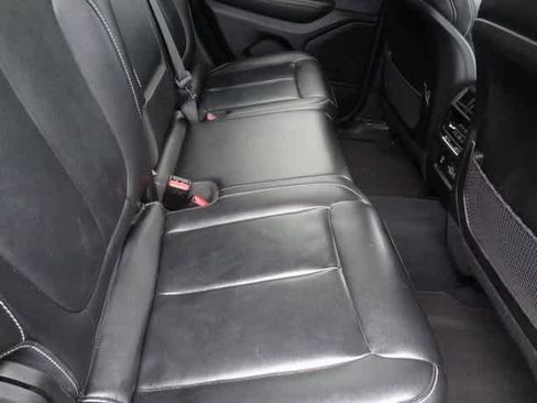 Used 2023 Jeep Grand Cherokee Limited image 23