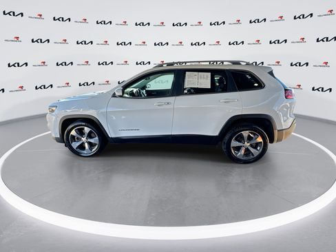 Used 2019 Jeep Cherokee Limited image 5