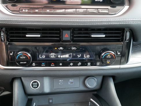 Certified 2023 Nissan Rogue Platinum w/ Platinum Premium Package AWD/4WD image 23