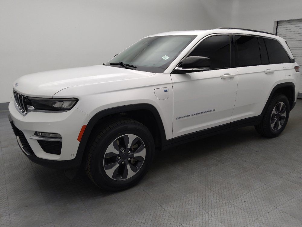 Used 2022 Jeep Grand Cherokee Limited 4xe w/ Luxury Tech Group II AWD/4WD image 2