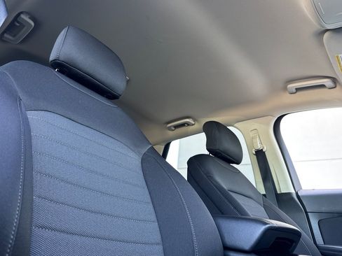 Used 2018 Ford Edge SE FWD image 24