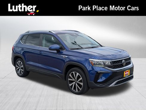Used 2023 Volkswagen Taos SE w/ Panoramic Sunroof Package AWD/4WD image 1