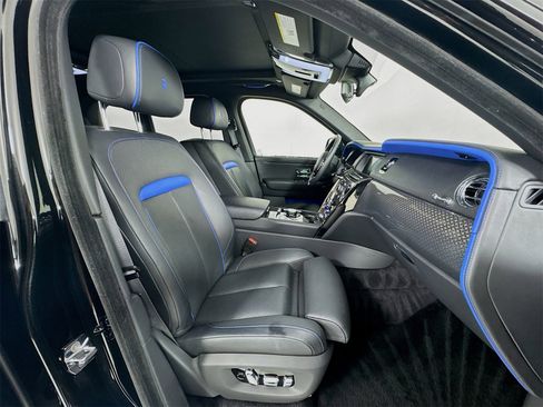 Certified 2022 Rolls-Royce Cullinan Black Badge w/ Dark Exterior Package image 29