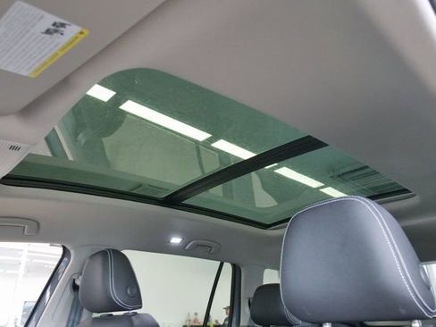 New 2026 Volkswagen Atlas SE image 32