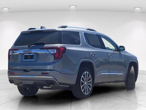 Used 2023 GMC Acadia Denali FWD image 4
