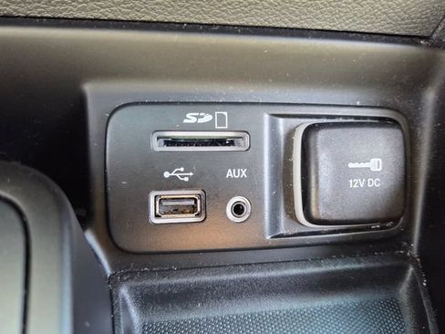 Used 2017 Jeep Cherokee Limited AWD/4WD image 26