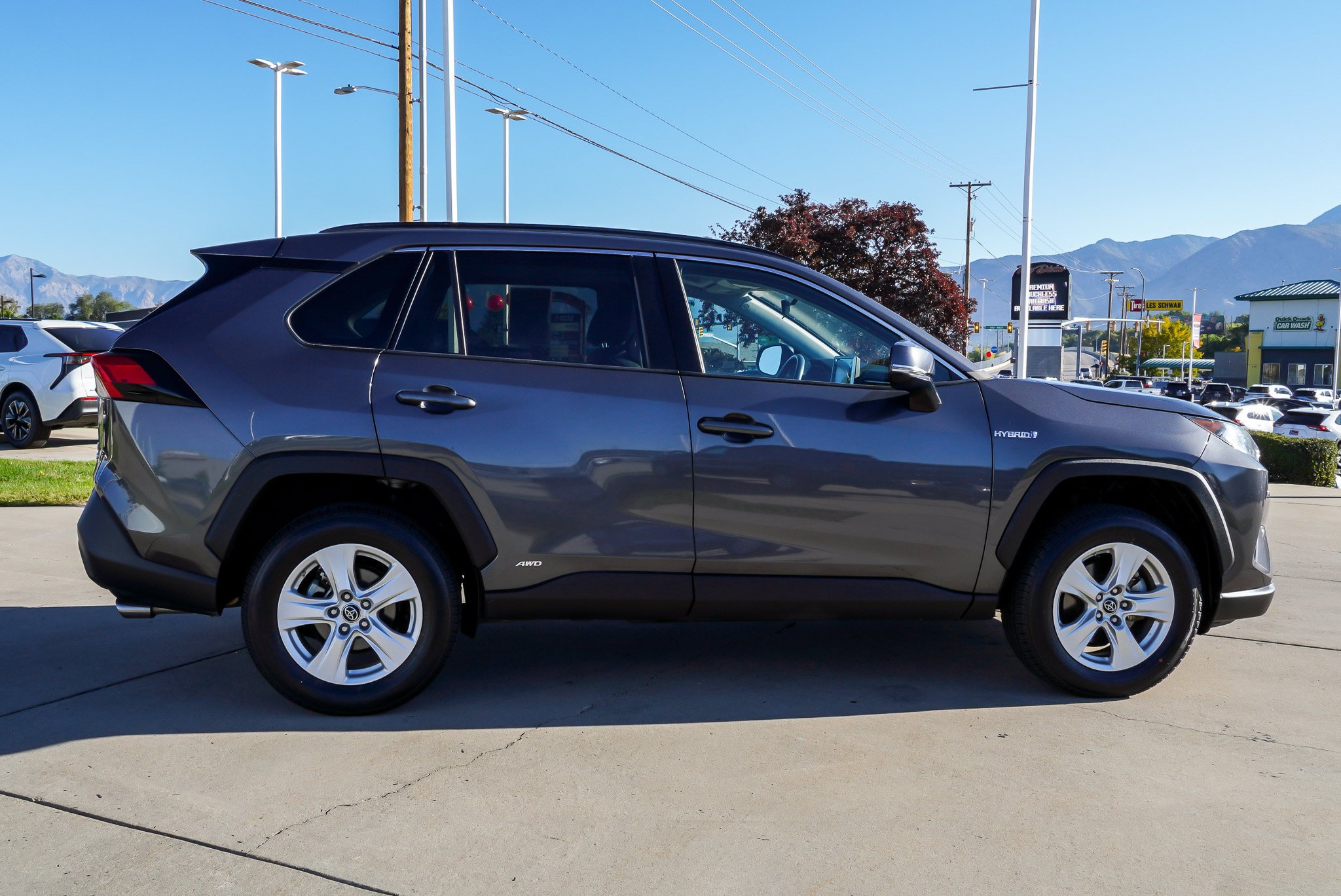 Certified 2019 Toyota RAV4 XLE w/ Convenience Package AWD/4WD image 9