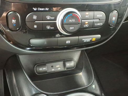 Used 2015 Kia Soul ! w/ Sun & Sound Package FWD image 24