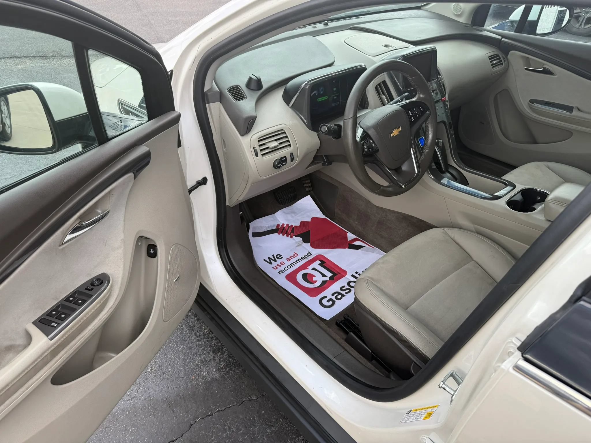 Used 2013 Chevrolet Volt Premium w/ Premium Trim Package FWD image 15