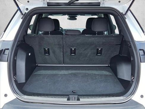 Used 2026 Chevrolet Equinox LT AWD/4WD image 6