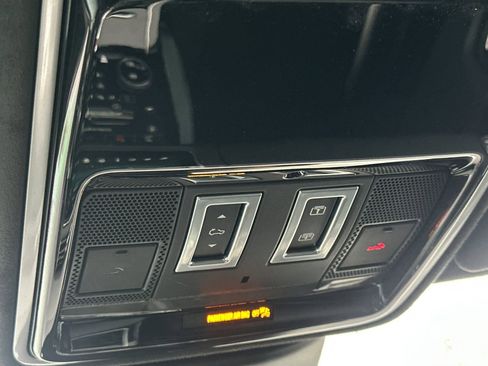 Used 2022 Land Rover Range Rover Westminster Edition image 23