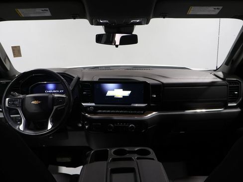 Used 2023 Chevrolet Silverado 1500 LT image 18