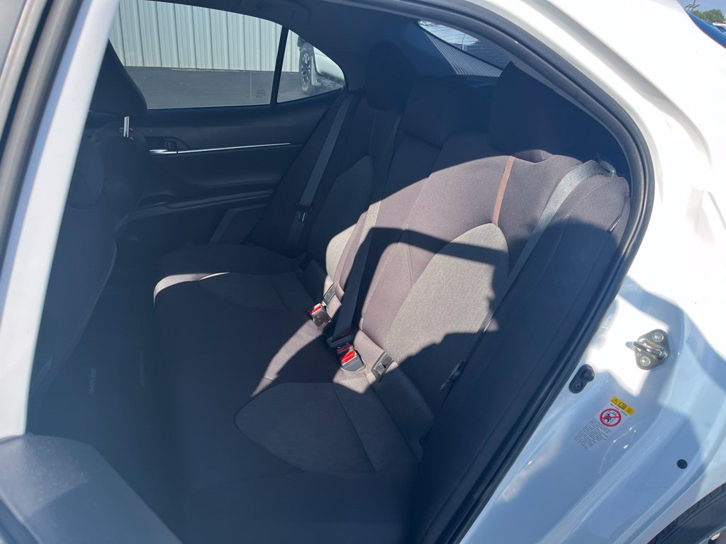 Used 2019 Toyota Camry LE FWD image 21