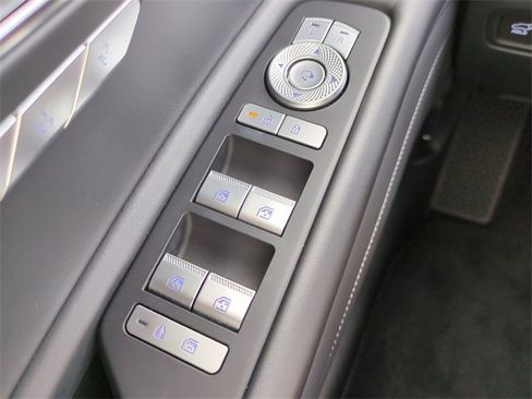 Certified 2025 Genesis GV80 2.5T Select image 23