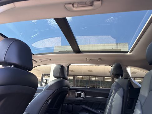 Used 2021 Kia Sorento SX FWD image 19