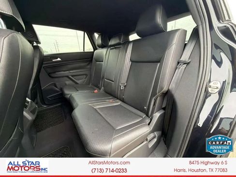 Used 2020 Volkswagen Atlas Cross Sport SE FWD image 17