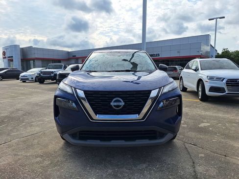 Used 2023 Nissan Rogue S AWD/4WD image 2