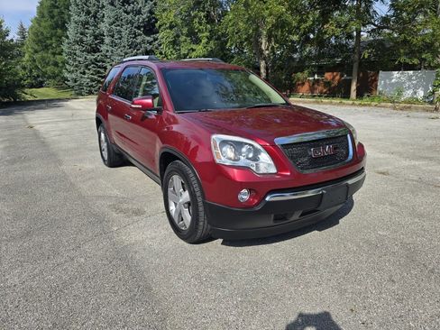 Used 2011 GMC Acadia SLT image 1