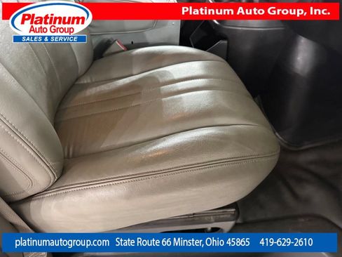 Used 2018 Chevrolet Express 3500 Extended w/ Driver Convenience Package RWD image 41