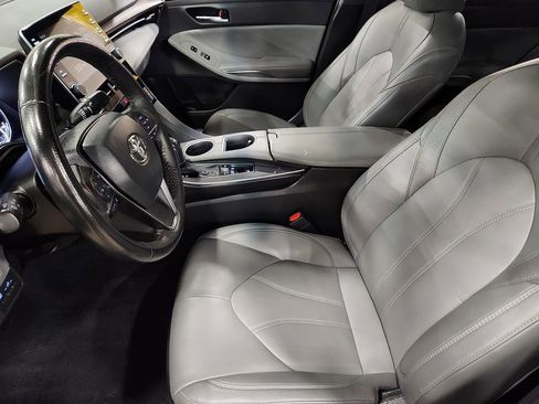 Used 2021 Toyota Avalon XLE w/ Moonroof Package image 33