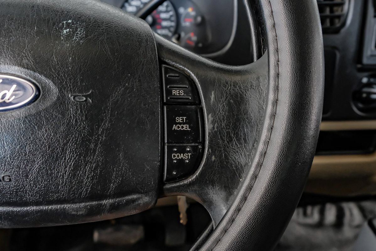 Used 2005 Ford F250 XL AWD/4WD image 17