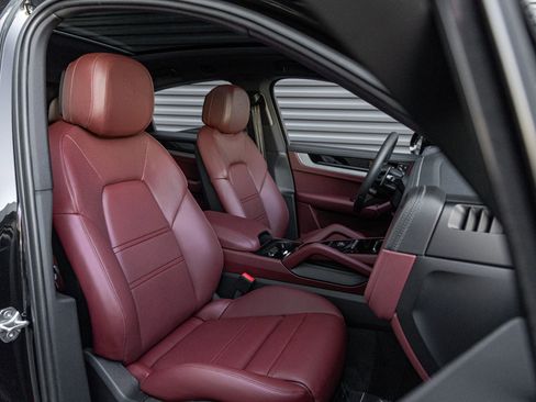 New 2026 Porsche Cayenne Coupe image 35