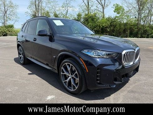 Used 2025 BMW X5 xDrive40i w/ Executive Package image 3