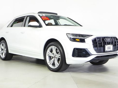 Used 2023 Audi Q8 Premium Plus w/ Premium Plus Package AWD/4WD image 4