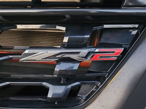 Certified 2020 Chevrolet Colorado ZR2 w/ ZR2 Dusk Special Edition image 29