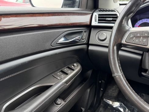 Used 2012 Cadillac SRX Luxury AWD/4WD image 32