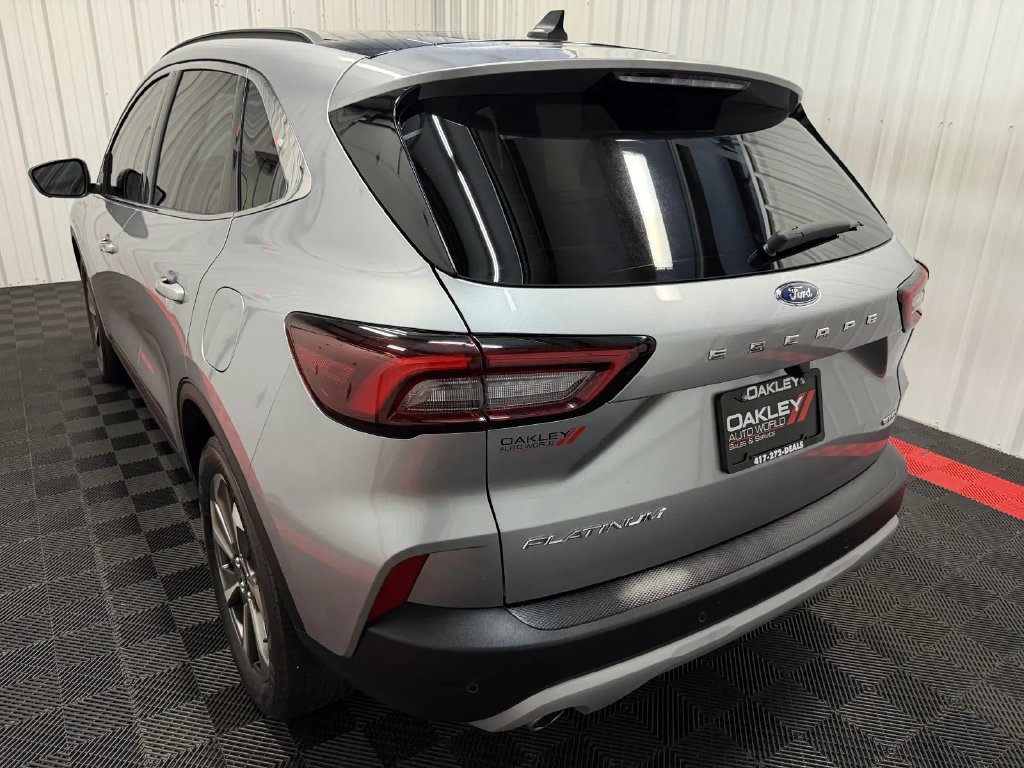 Used 2023 Ford Escape Platinum AWD/4WD image 13