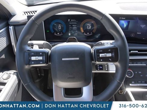 Used 2025 Hyundai Santa Fe SEL FWD image 4