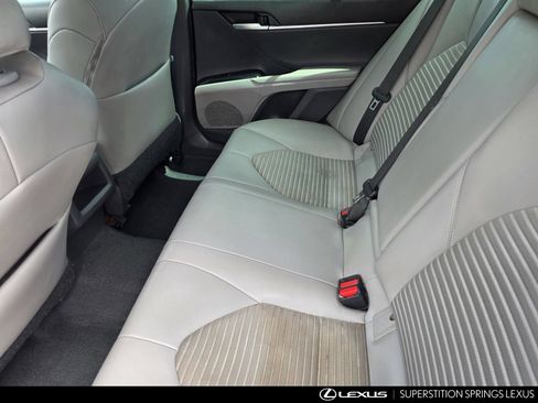 Used 2019 Toyota Camry SE FWD image 26