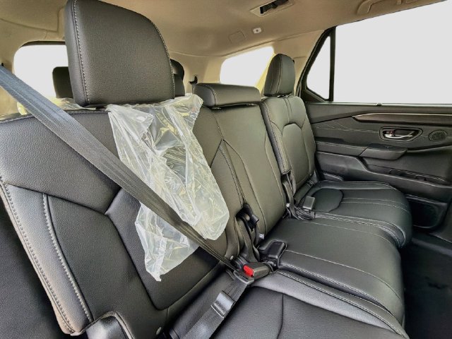 New 2026 Honda Pilot Touring image 30