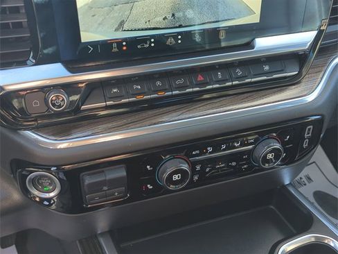 Certified 2024 Chevrolet Silverado 1500 LT Trail Boss w/ Convenience Package II image 17