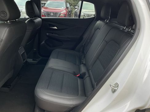Used 2025 Buick Envista Preferred FWD image 15