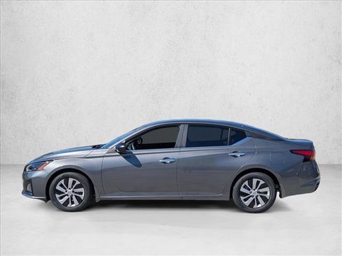 Certified 2025 Nissan Altima 2.5 S image 5