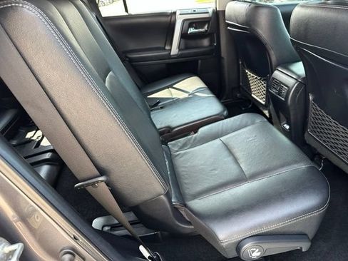 Used 2022 Toyota 4Runner Limited AWD/4WD image 12