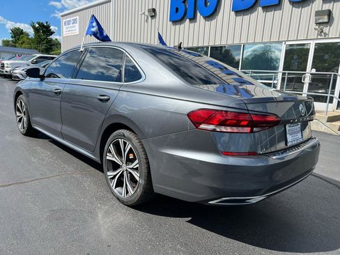 Used 2022 Volkswagen Passat 2.0T SE FWD image 3