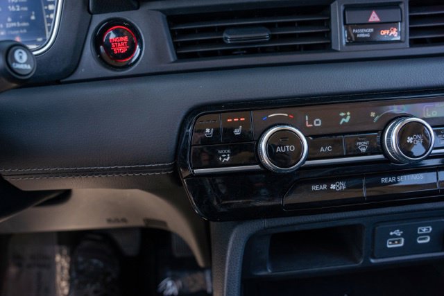 Used 2025 Honda Pilot Elite image 27