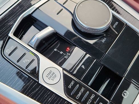 Certified 2024 BMW X6 xDrive40i w/ Premium Package image 13