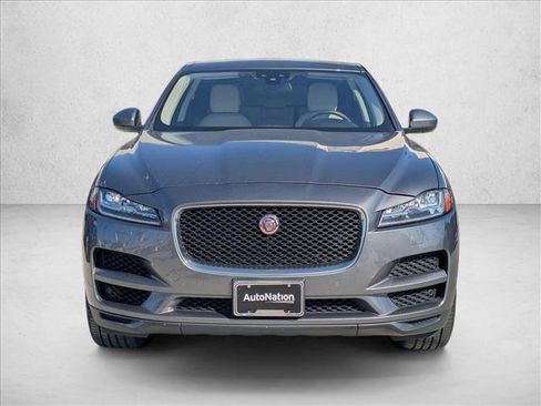 Used 2018 Jaguar F-PACE Prestige AWD/4WD image 2