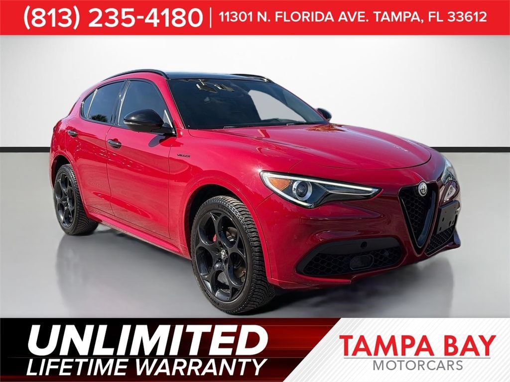 Used 2022 Alfa Romeo Stelvio Veloce AWD/4WD image 1