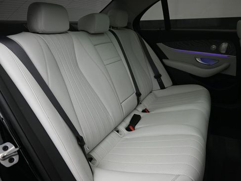 Used 2022 Mercedes-Benz E 450 E 450 w/ Driver Assistance Package image 23