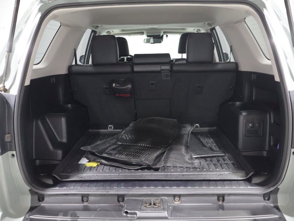 Used 2023 Toyota 4Runner TRD Off-Road Premium w/ Moonroof Package AWD/4WD image 5