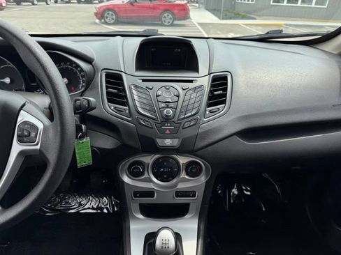 Used 2018 Ford Fiesta SE w/ Cold Weather Package FWD image 2