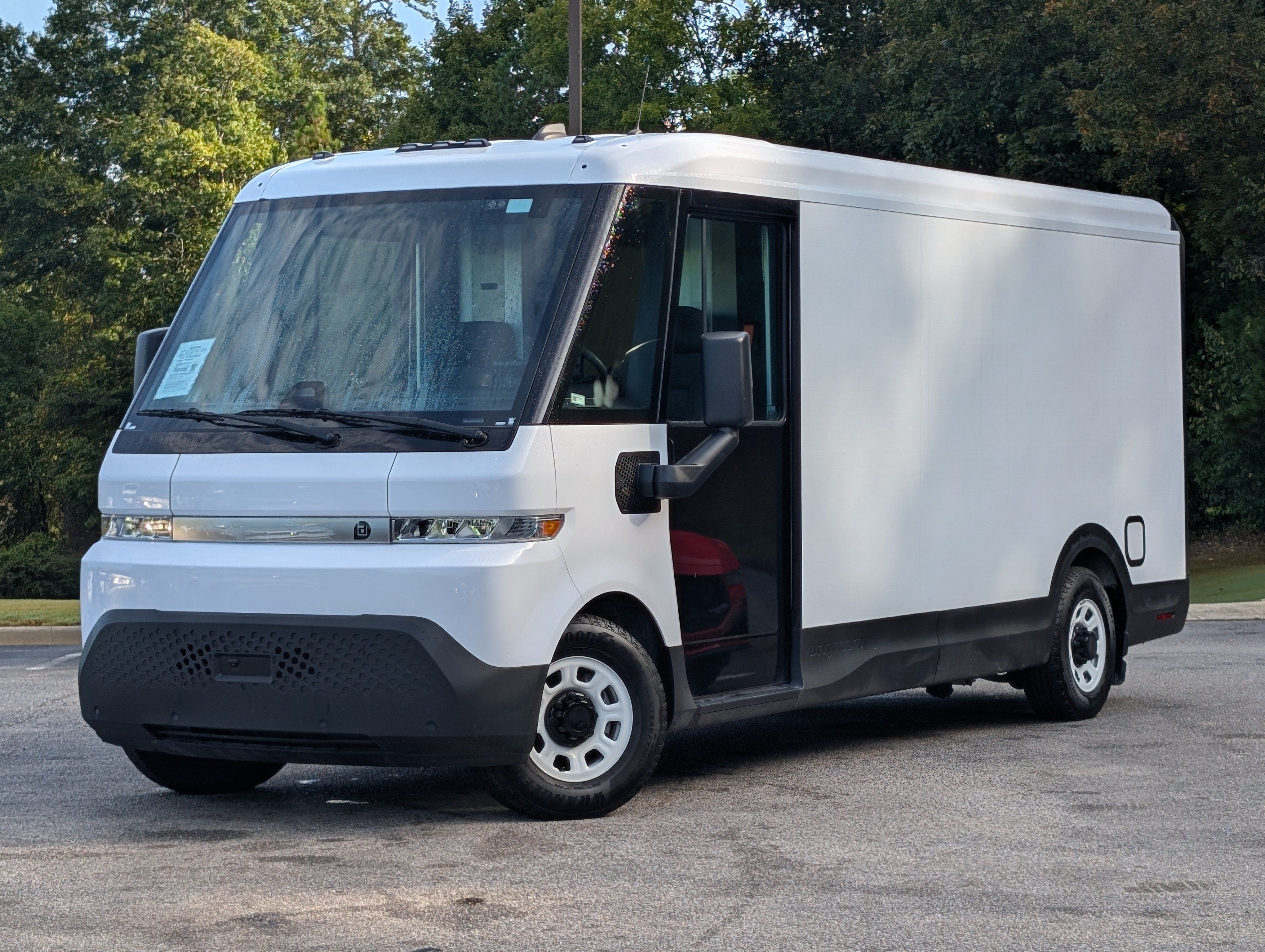 Used 2024 Chevrolet Brightdrop 600 w/ Commercial Equipment Package AWD/4WD image 4